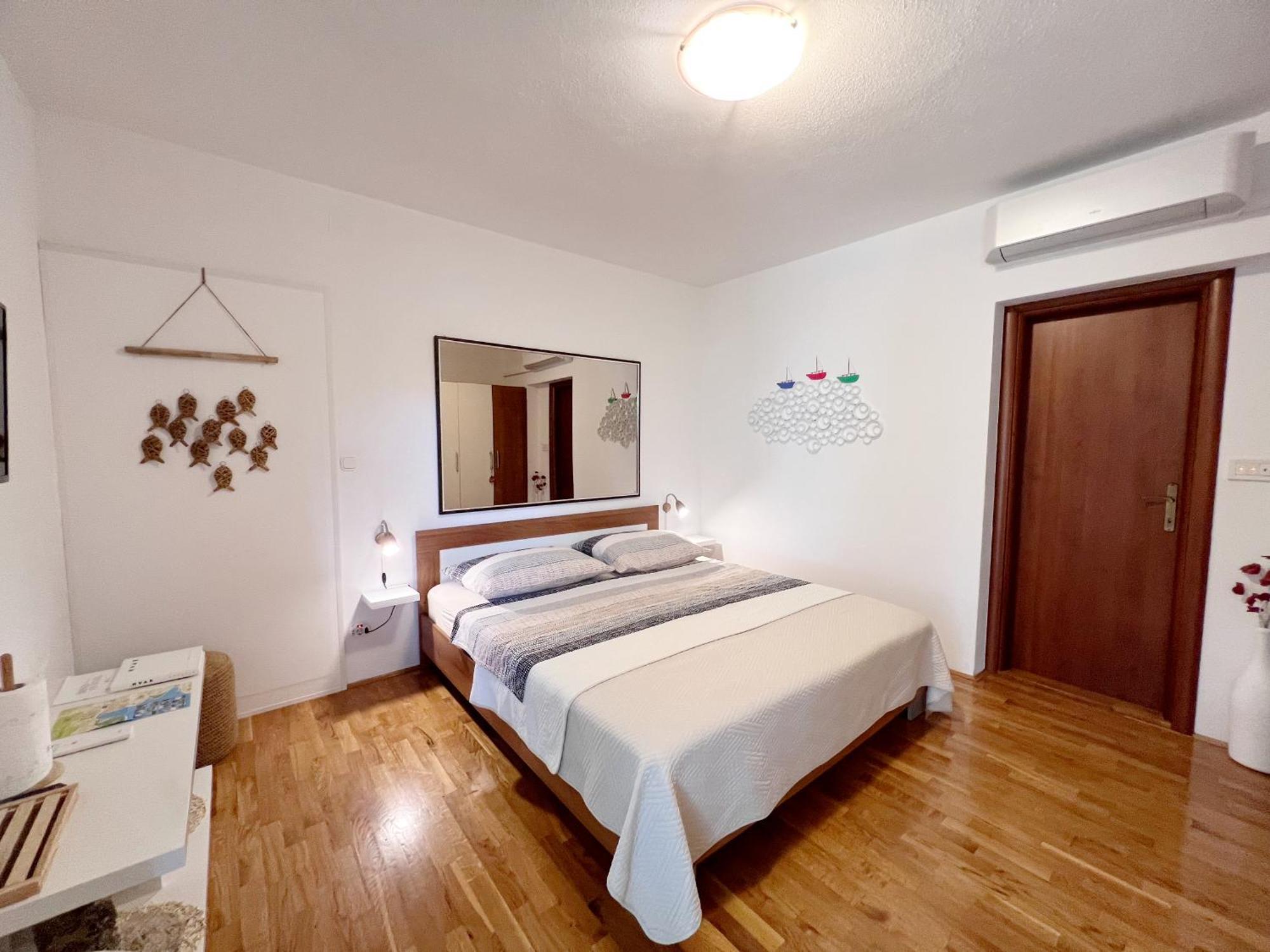 Room Tai - Spacious And Comfy With Private Terrace Hvar Town Exterior photo