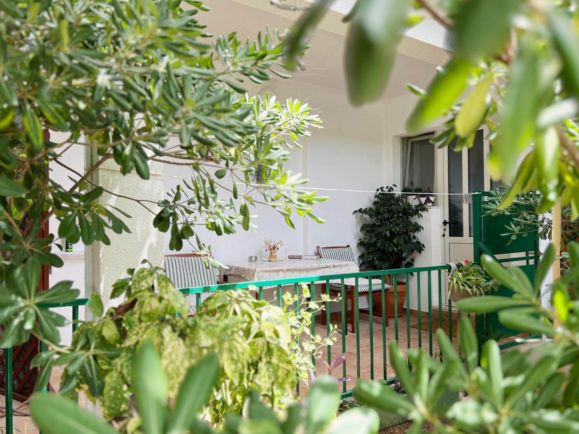 Room Tai - Spacious And Comfy With Private Terrace Hvar Town Exterior photo
